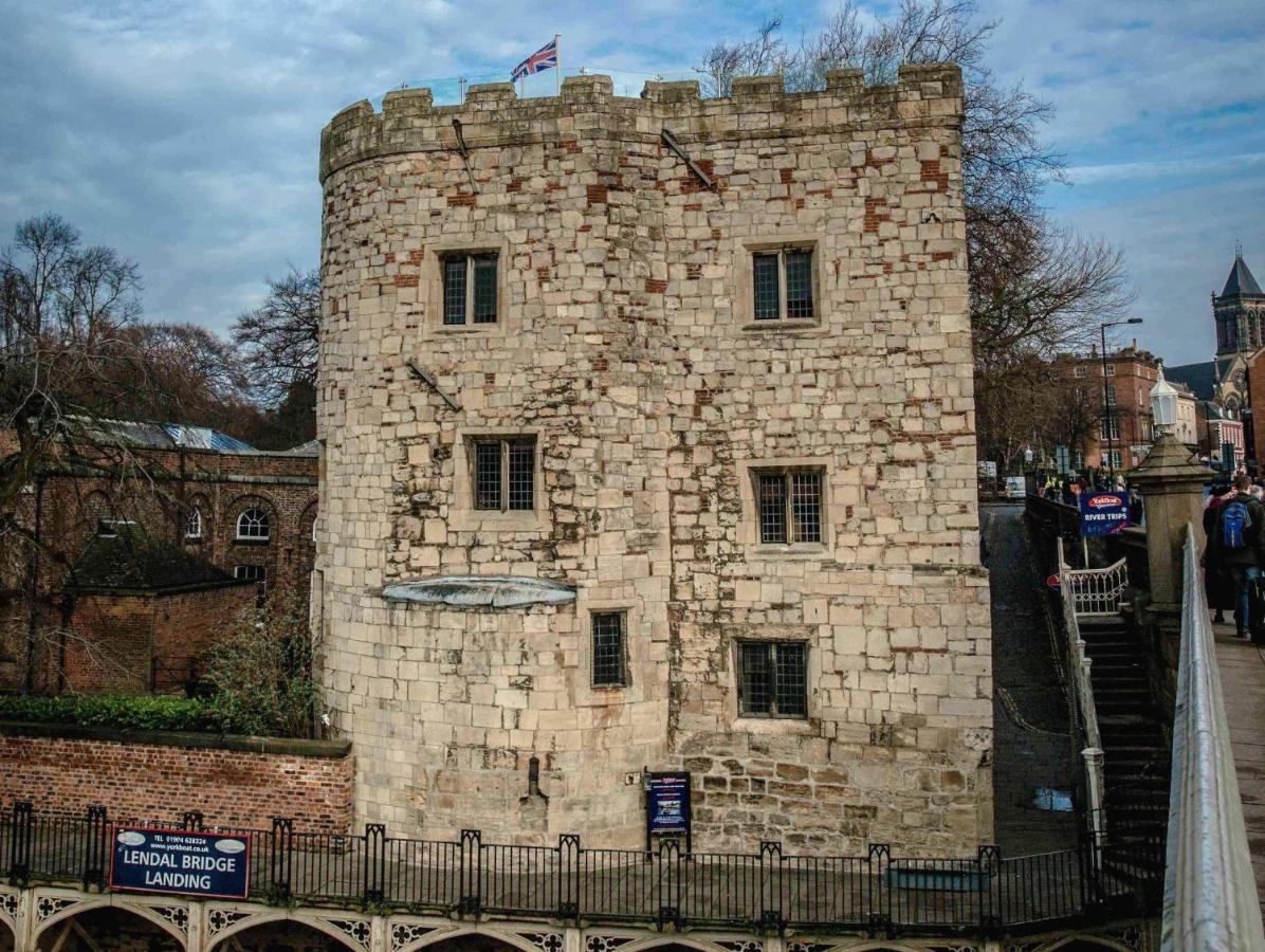 Villa Lendal Tower à York Extérieur photo