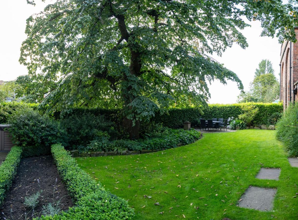 Villa Lendal Tower à York Extérieur photo